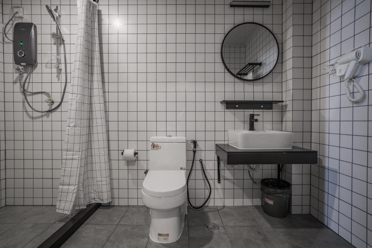 Paly Hotel Семпорна Екстериор снимка