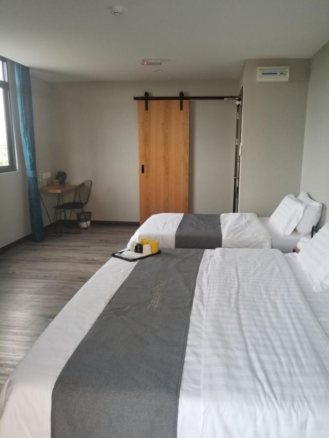 Paly Hotel Семпорна Екстериор снимка