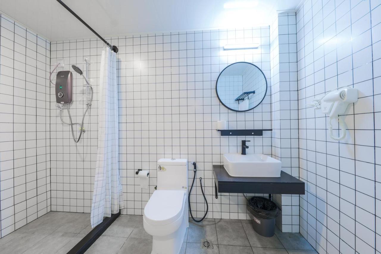 Paly Hotel Семпорна Екстериор снимка