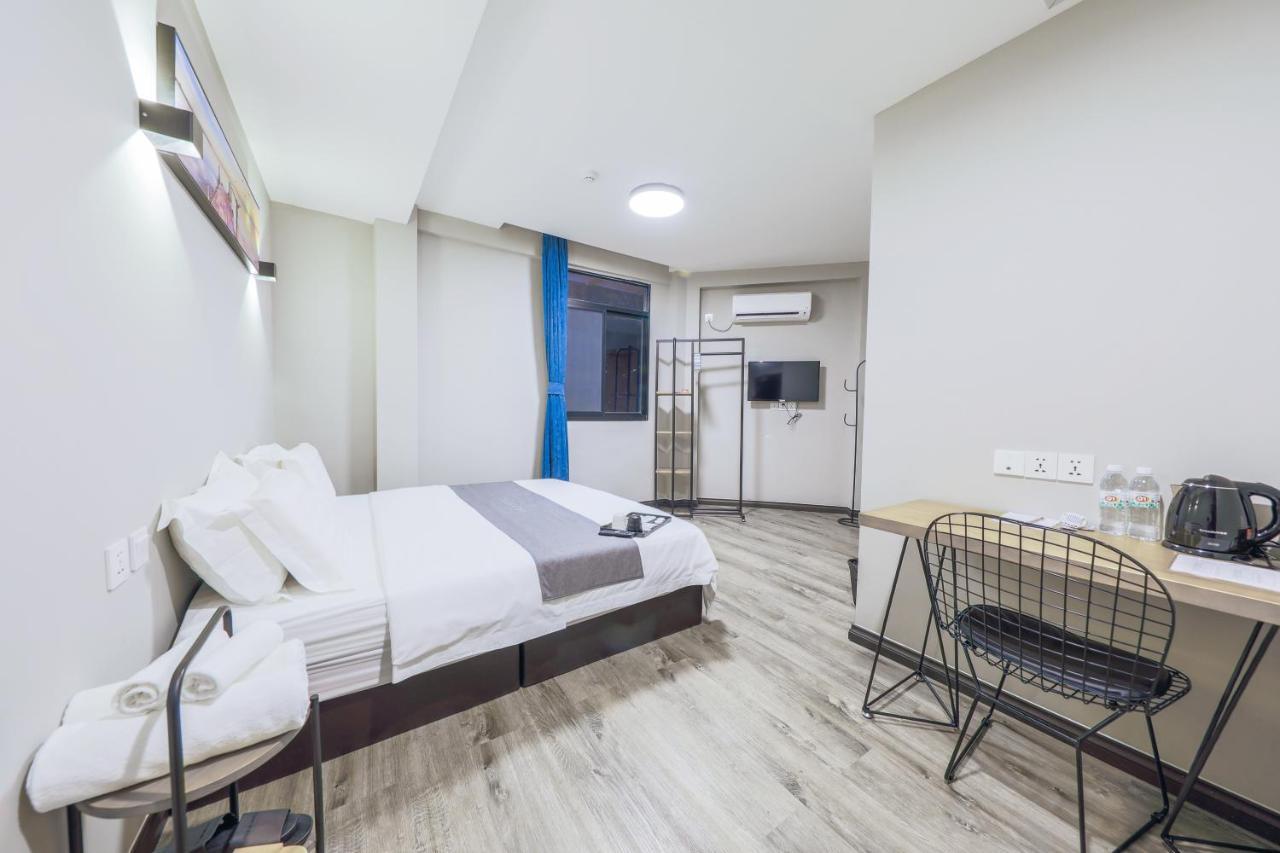 Paly Hotel Семпорна Екстериор снимка